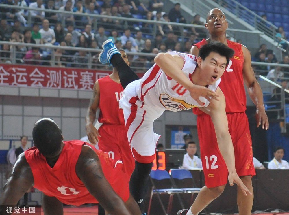 你以为我跟你签的合同是一团废纸吗？。